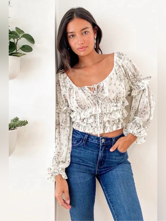 Lulus Tops - Lulus Floral Print Ruffled Long Sleeve Top